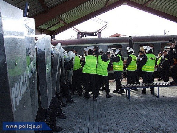 Polska: Przygotowania policji i innych służb do EURO 2012