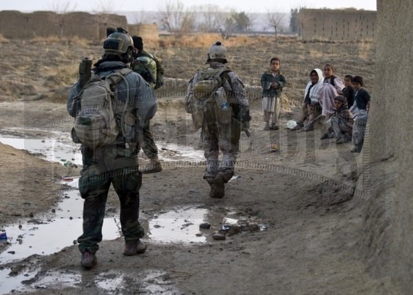 Afganistan 2011 - COIN a działania specjalne