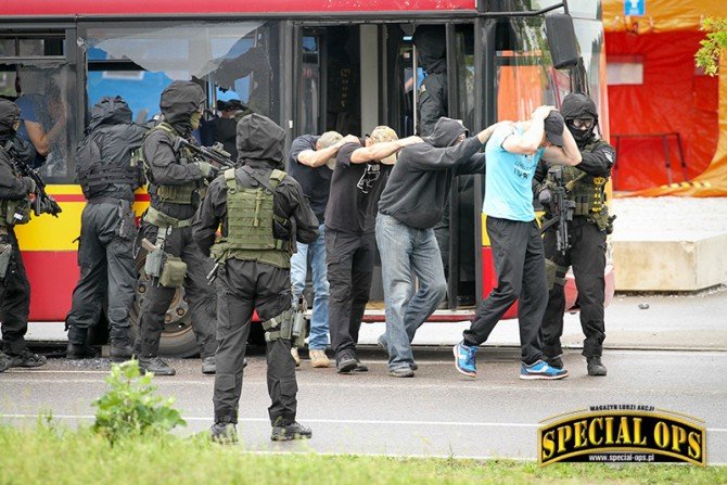 „Bastion” w ogniu – ćwiczenia zgrywające służb na stadionie PGE Narodowy