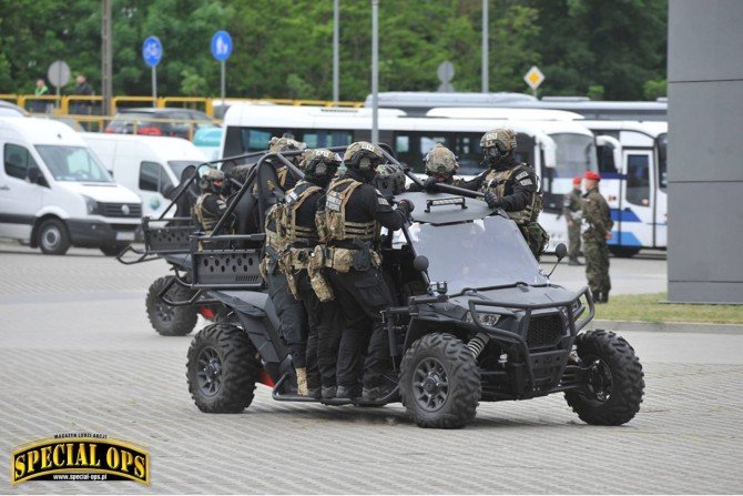 Pro Defense 2017 - pokaz warszawskiego OSŻW