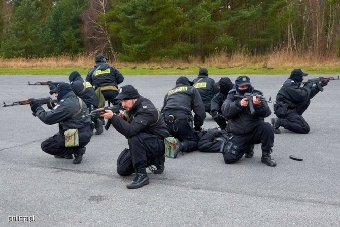 Rusza postępowanie kwalifikacyjne do składu Jednostki Specjalnej Polskiej Policji w Kosowie