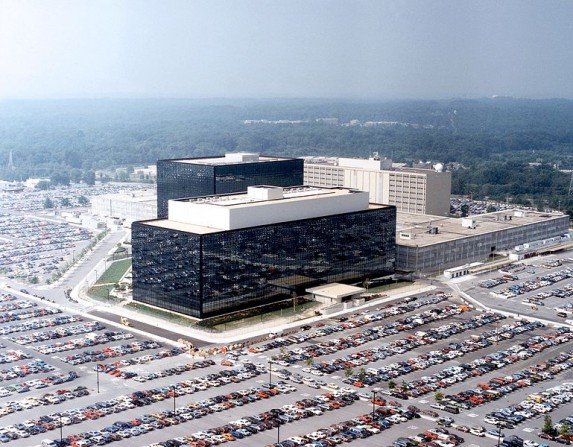„No Such Agency” i epopeja Snowdena