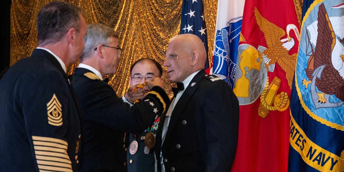 Dowódca DKWS otrzymał medal USSOCOM!