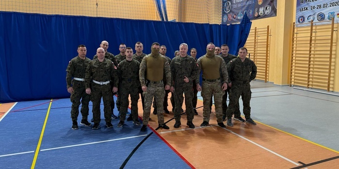 Wspólne ćwiczenia funkcjonariuszy GISW z żołnierzami Kompanii Ochrony z Nowego Glinnika
