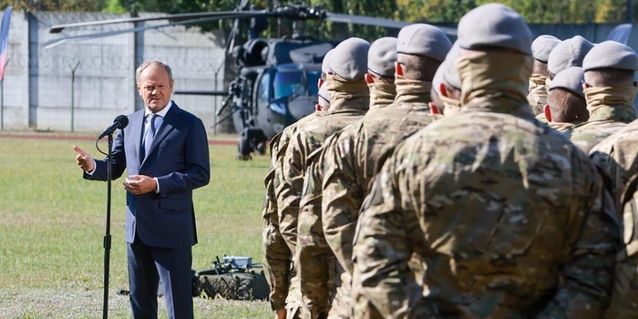 Premier z wizytą w Jednostce Wojskowej GROM