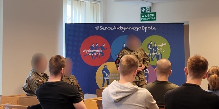 „Jak zostać komandosem?” – studenci spotkali się z żołnierzami Jednostki Wojskowej Komandosów