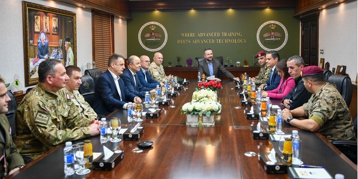 Szef MON spotkał się z żołnierzami PKW Irak