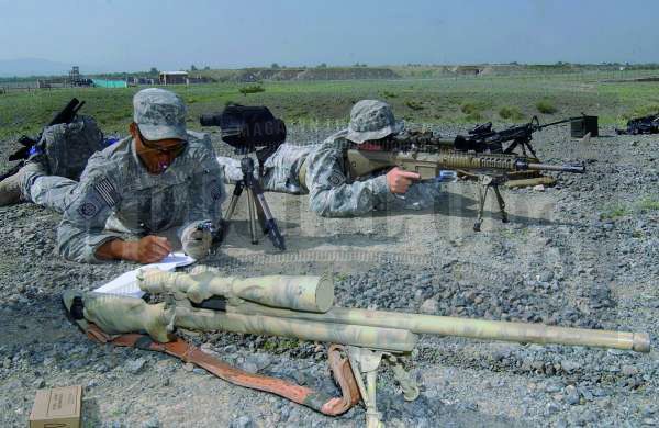 Testy polowe US Army potwierdziły, że samopowtarzalny M110 SASS firmy KAC nie ustępuje celnością powtarzalnym M24 na najbardziej typowych dystansach zwalczania siły żywej bronią na nabój 7,62 mm × 51, czyli do około 800 m.