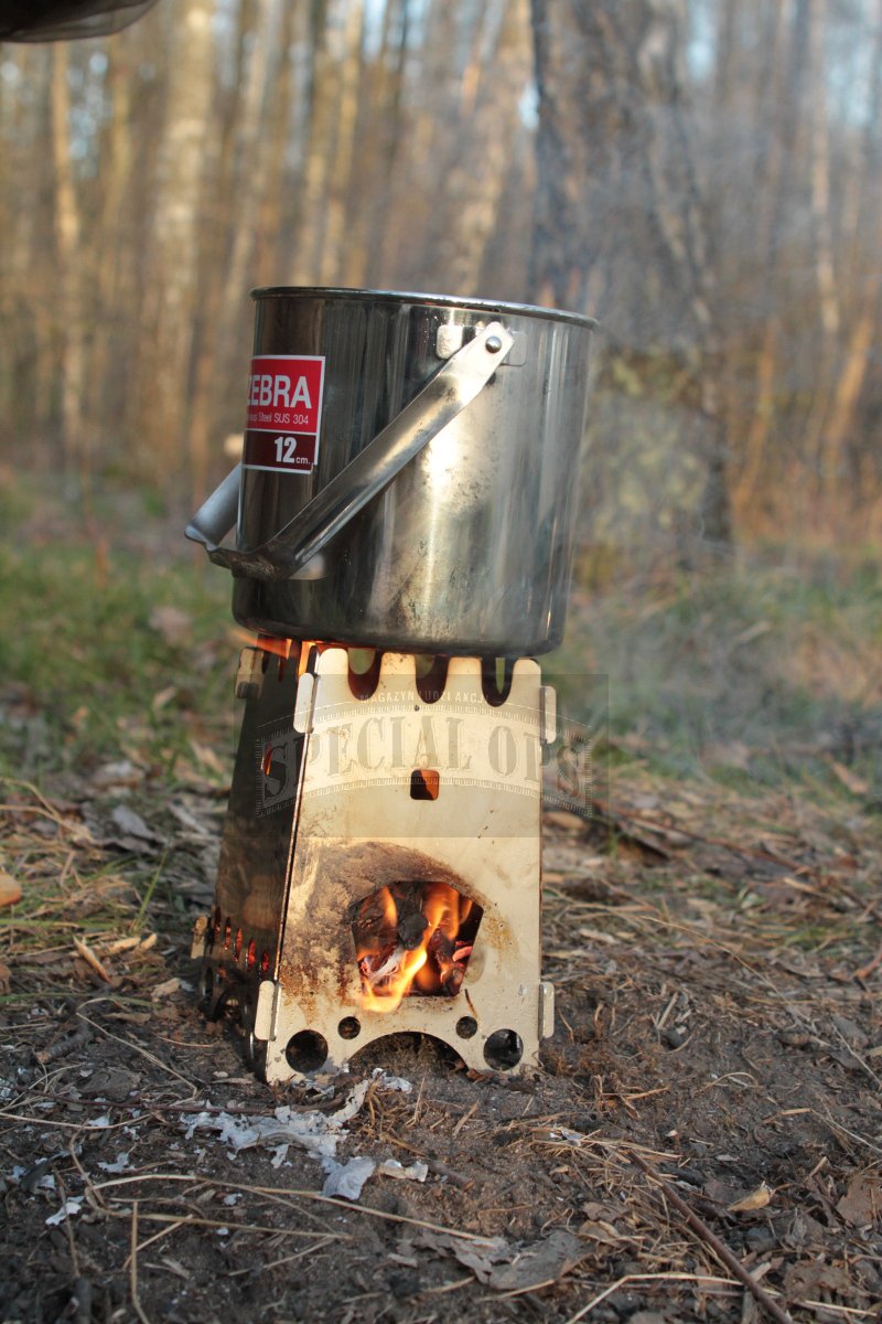 1. Hobo stove - kuchenka ekspedycyjna Survivaltech.