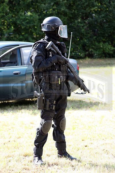 WZD I dysponuje m.in. krótkolufowymi strzelbami powtarzalnymi pump-action M870 amerykańskiej firmy Remington, wyposażonymi w kolby teleskopowe Knoxx SpecOps (BlackHawk) z amortyzatorem odrzutu.