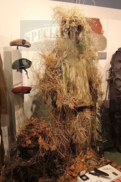 Ghillie Suit snajpera z JW GROM.