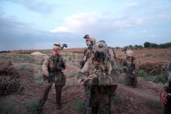 W bezpośrednich działaniach KCO Strike Force i FAST DEA współpracują w Afganistanie z NIU CNP-A, przy wsparciu „Zielonych Beretów”, Navy SEALS, specjalistów naprowadzania sił powietrznych i - najczęściej - pododdziałów korpusu Marines.