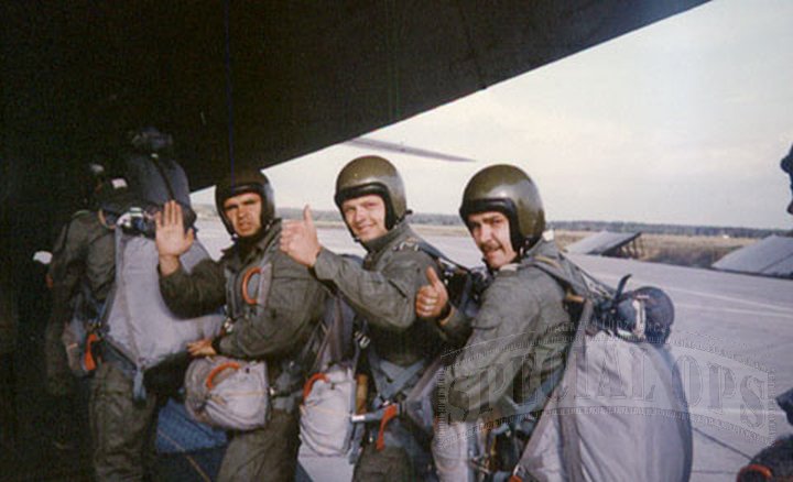 Trening spadochronowy z wykorzystaniem An-26, 1992 r.