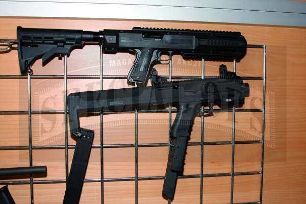 Oba adaptery stworzone w fi rmie HERA Arms, u góry nowy Carbine Pistol Extension, u dołu znany Glock Carbine Conversion.