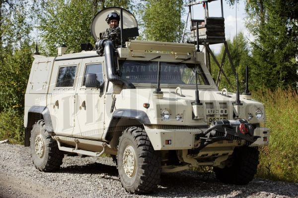 Dla jednostek operujących w Afganistanie, Iveco LMV nabyła również armia norweska. Widoczny na zdjęciu pojazd trafił do jednego z norweskich zespołów PRT (Provincional Reconstruction Team).