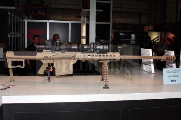 Wielko kalibrowy karabin wyborowy M107Al.