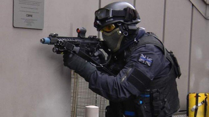 Nowa taktyka brytyjskiej policji w walce z terroryzmem