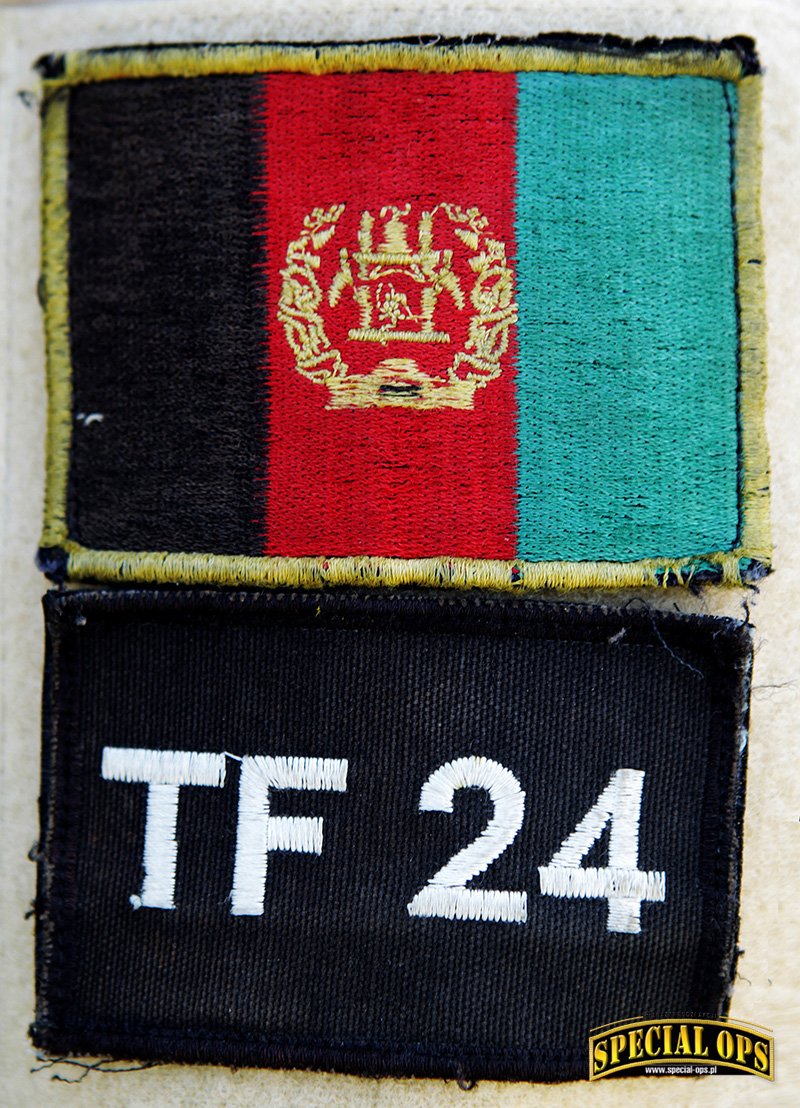Flaga Afganistanu i naszywka Task Force 24; zdjęcie: Forsvarets Mediearkiv, DVIDS