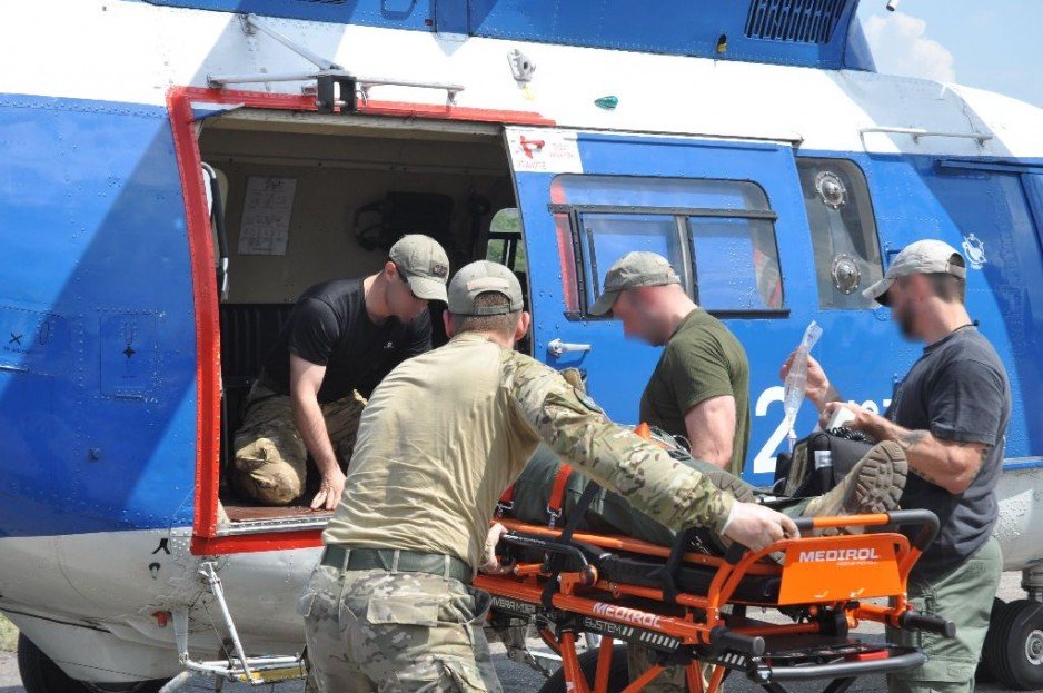 Ćwiczenia ratowników medycznych przed EURO 2012.