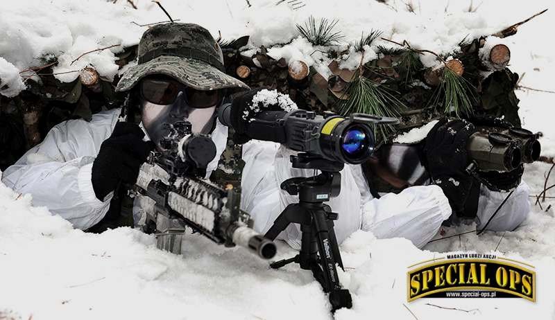 Żołnierze sił specjalnych armii Korei Płd. podczas treningu zimowego w zakresie misji rozpoznania specjalnego; fot. 3(5): ROK MND/ROK Army, Jeong Seung Ik

7. Zwiadowcy-płetwonurkowie ROKA SF potrafią działać w najtrudniejszych warunkach klimatycznych;.