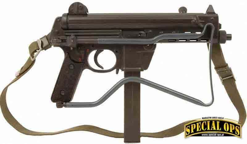 9-mm niemiecki Walther MPK - ulubiony pm operatorów Det A (także w wersji zamaskowanej w aktówce), dopiero w końcowym okresie historii jednostki zastępowana przez HK MP5. Mylnie przypisywany Delcie w związku z udziałem uzbrojonych w tę broń komandosów De.