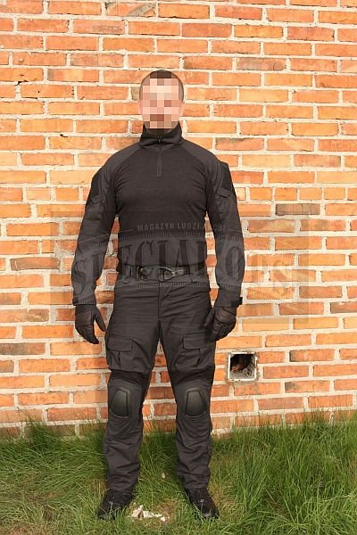 Gładki korpus bluzy, integralne ochraniacze, mnogość kieszeni i elastyczne wstawki to rozwiązania konstrukcyjne, które z munduru Combat Uniform czynią ubiór bojowy, jakiego wcześniej nie było.