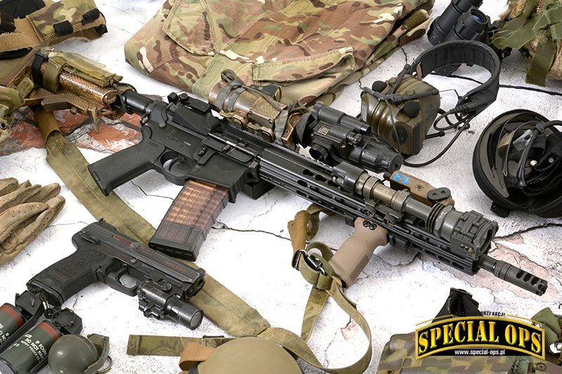 Kbk GH-15 to wdzięczna platforma do różnorodnych konfiguracji samej broni i dobieranych do zadań zestawów akcesoriów (1). Zdjęcie: GunsHelp