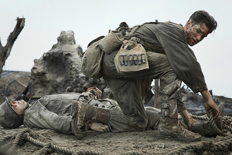 Nie piaski, a błoto Iwo Jimy - Andrew Garfield jako szer. Doss.