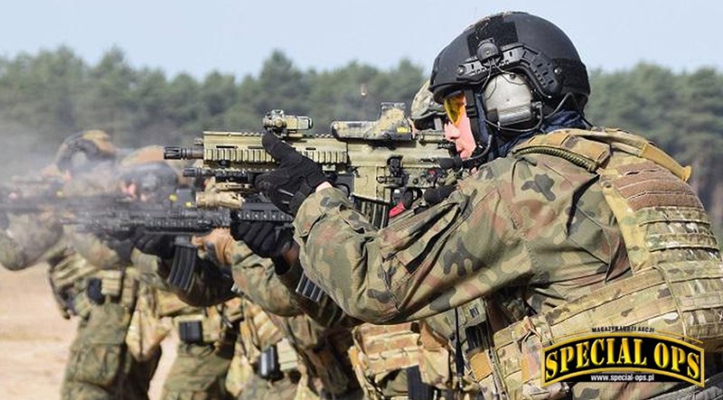 HK416 trafiły w Polsce także na uzbrojenie Oddziału
Specjalnego Żandarmerii Wojskowej w Warszawie.