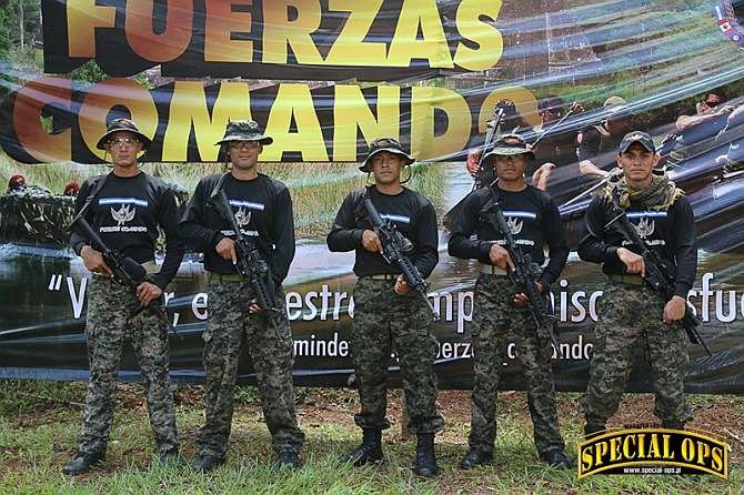 Honduras: ekipa z Primer Batallón de Fuerzas Especiales Dowództwa Operacji Specjalnych COES (Comando de Operaciones Especiales),