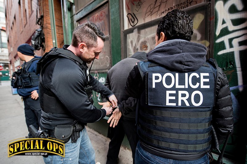 ERO FugitiveOperations Team; fot. US ICE, Josh Denmark/DHS, DVIDS, Alameda County Sheriff’s Department