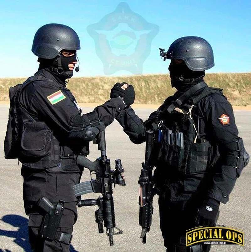 Komandosi Counter Terrorism Unit Rady Bezpieczeństwa Regionu Kurdystanu (CTU EAHK) sformowanej w siłach wiernych KDP, w Hewler.