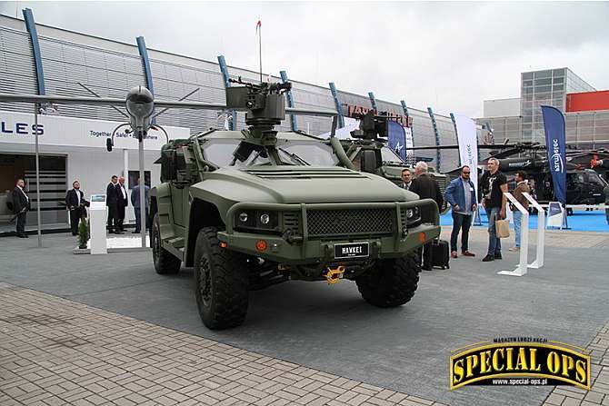 Na kieleckim Międzynarodowym Salonie Przemysłu Obronnego w dniach 5-8 września 2017 r. francuski koncern Thales zaprezentował między innymi pojazd wojskowy model Bushmaster.