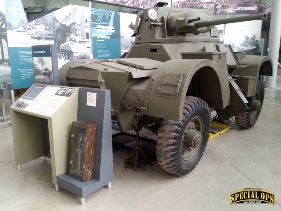 Damiler - samochód pancerny - Muzeum Czołgów (The Tank Museum) w Bovington w Dorset.