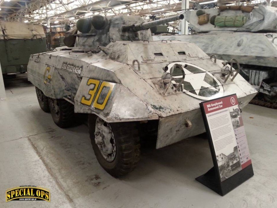 M8 Greyhound - Muzeum Czołgów (The Tank Museum) w Bovington w Dorset.