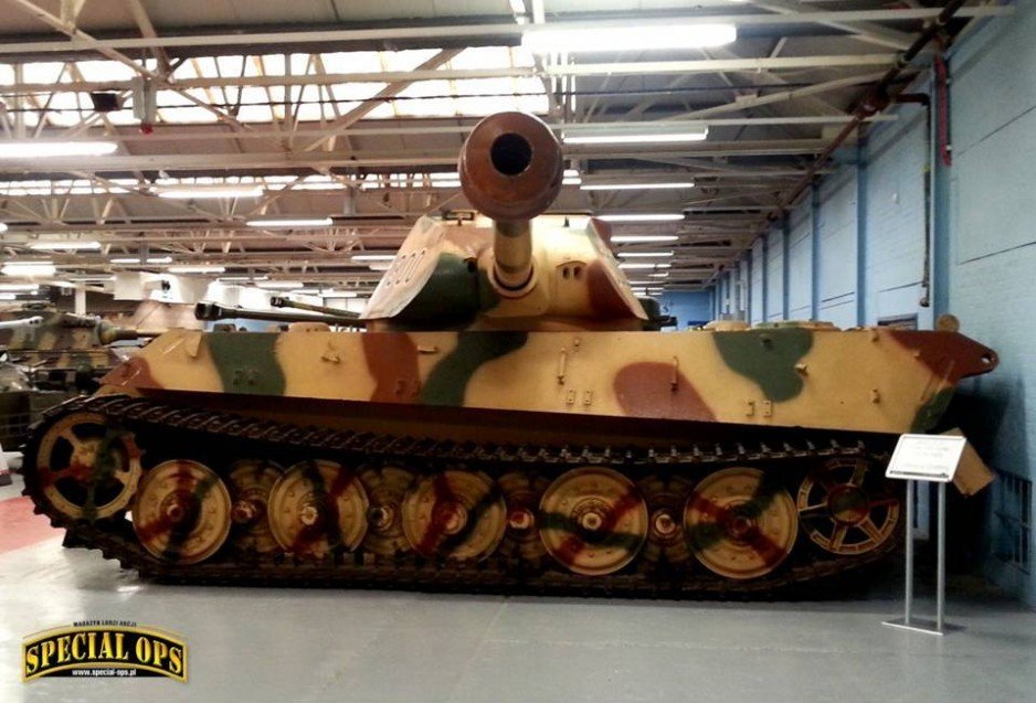 Panzerkampfwagen VI „Königstiger”, Tiger II (SdKfz182) - Muzeum Czołgów (The Tank Museum) w Bovington w Dorset.