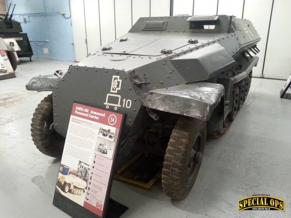 SdKfz 251 - Muzeum Czołgów (The Tank Museum) w Bovington w Dorset.