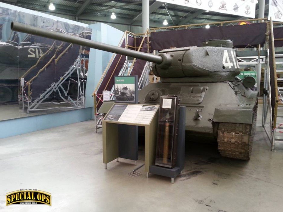 T-34/85 - Muzeum Czołgów (The Tank Museum) w Bovington w Dorset.
