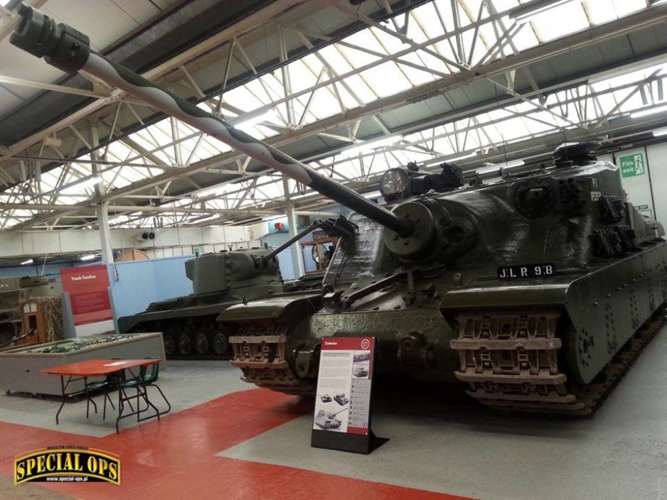Tortoise - Muzeum Czołgów (The Tank Museum) w Bovington w Dorset.