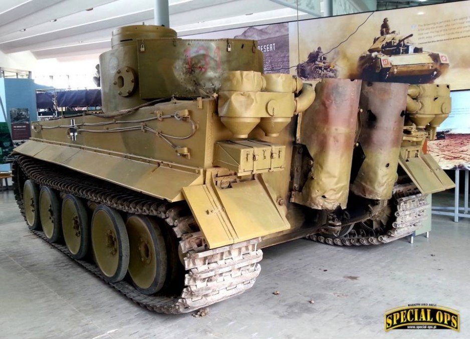 Panzerkampfwagen VI Ausf E Tiger I (SdKfz 181) -  "Tiger 131" - Muzeum Czołgów (The Tank Museum) w Bovington w Dorset.