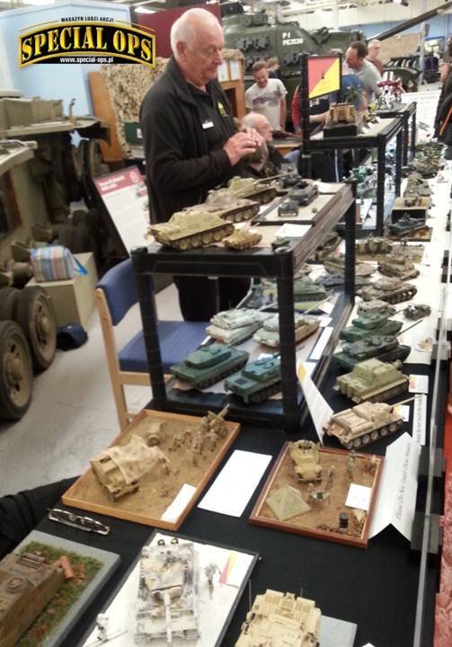 Ekspozycja modeli pojazdów pancernych, w dużej części ruchomych i zdalnie sterowanych podczas "Tiger Day 2016" w Muzeum Czołgów (The Tank Museum) w Bovington w Dorset.
