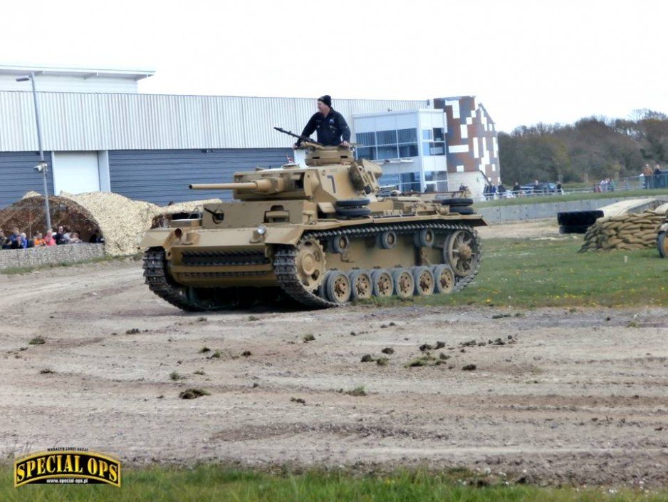 Panzer III podczas pokazu poprzedzającego wyjazd Tygrysa - "Tiger Day 2016" w Muzeum Czołgów (The Tank Museum) w Bovington w Dorset.