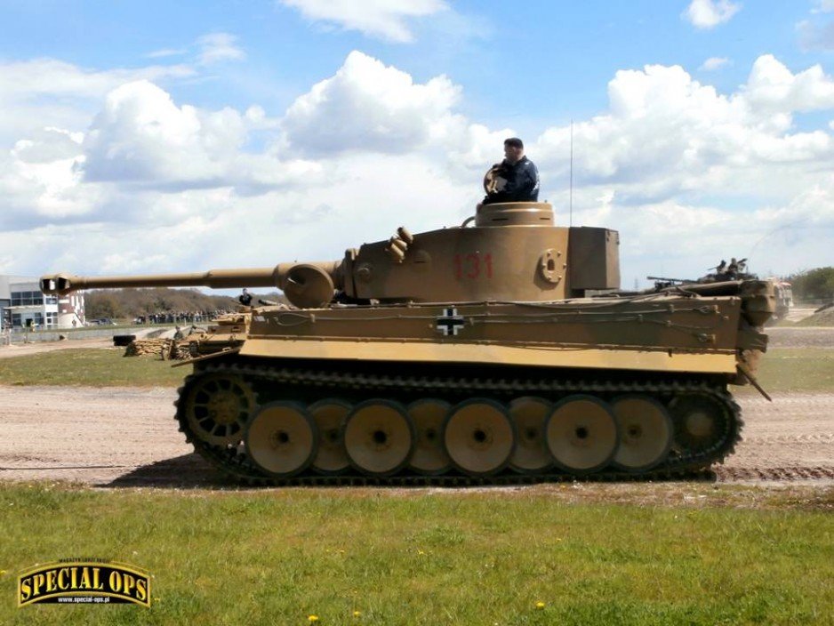 Panzerkampfwagen VI Ausf E Tiger I (SdKfz 181) - "Tiger 131" podczas "Tiger Day 2016" w Muzeum Czołgów (The Tank Museum) w Bovington w Dorset.