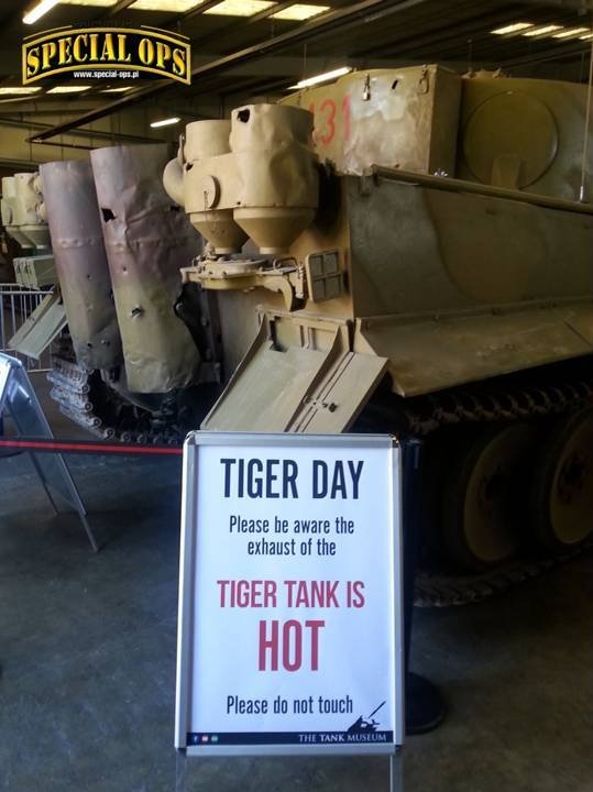 Panzerkampfwagen VI Ausf E Tiger I (SdKfz 181) - "Tiger 131" po pokazie podczas "Tiger Day 2016" w Muzeum Czołgów (The Tank Museum) w Bovington w Dorset.