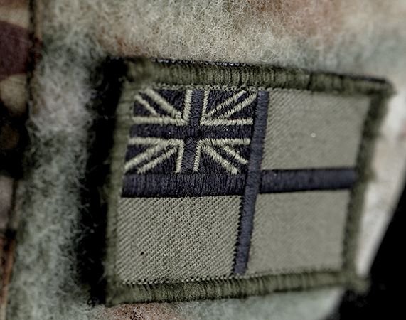 Po raz pierwszy od czasu powstania formacji w 1664 r. na mundurze marines będzie noszona taktyczna plakietka White Ensign. Zmiana ma podkreślić, że Royal Marines są częścią Royal Navy.