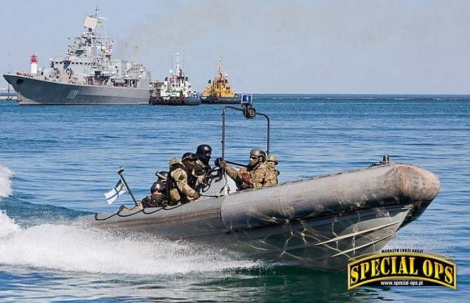 Żołnierze z morskiej 801. Samodzielnej jednostki do walki z podwodnymi siłami i środkami dywersyjnymi.