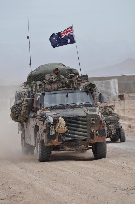 Australijskie siły specjalne jako jedne z pierwszych zaczęły wykorzystywać pojazdy minoodporne. Bushmastery IMV sprawdziły się zarówno w akcjach SR, jak i DA, m.in. dzięki wysokiej mobilności, możliwości transportu dużych ilości zapasów, skrytemu działan.