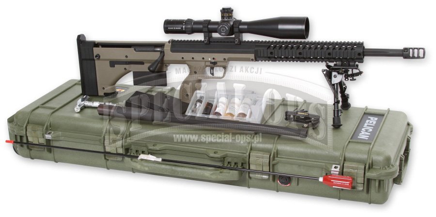 Karabin Desert Tactical Arms  z lufą długości 600 mm z kompletem akcesoriów, w tym zapasową lufą oraz skrzynią transportową.