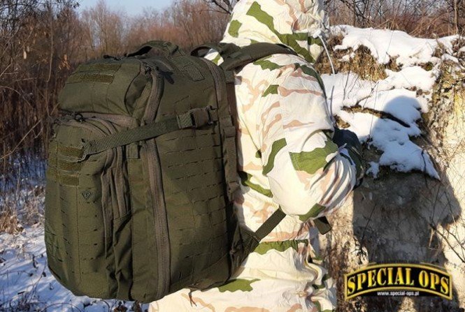 Publikacja przybliża genezę i opis plecaka 1-Day Plus amerykańskiej firmy First Tactical. Zdjęcia: Ireneusz Chloupek, First Tactical
