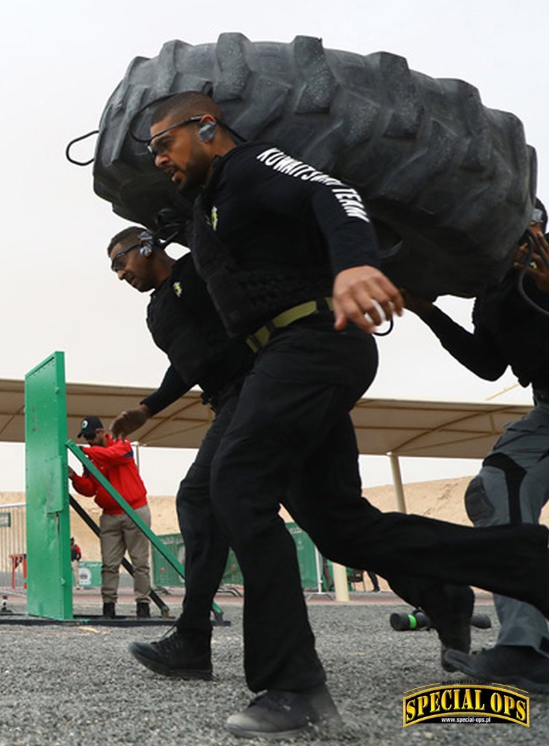 Bieg z oponą. Zdjęcie: Dubai Police